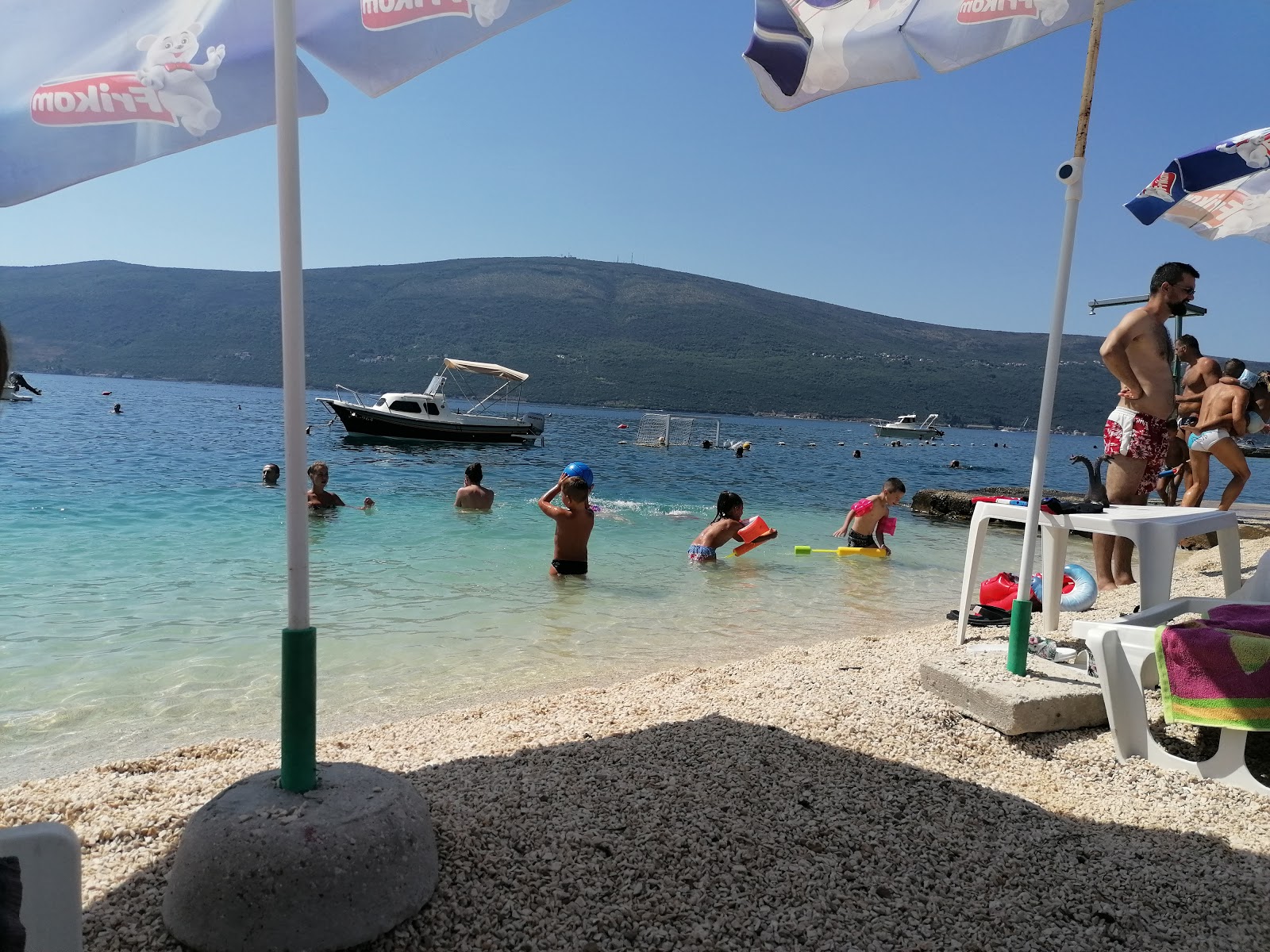 Photo of Plazha Jedro with turquoise pure water surface