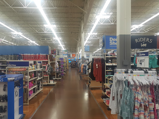 Department Store «Walmart Supercenter», reviews and photos, 3900 Fountain Square Pl, Waukegan, IL 60085, USA