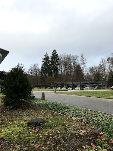 Kommentare und Rezensionen über Krematorium Friedhof Meisenhard