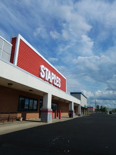 Office Supply Store «Staples», reviews and photos, 2150 W 117th St, Cleveland, OH 44111, USA