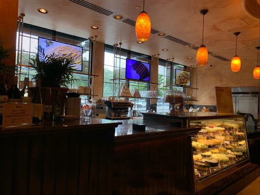 Restaurant «The Cheesecake Factory», reviews and photos, 115 Huntington Ave, Boston, MA 02199, USA