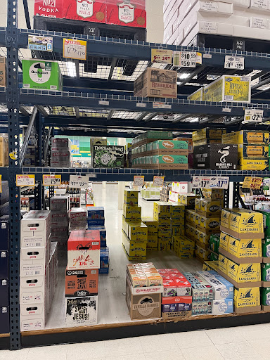 Liquor Store «Connecticut Beverage Mart», reviews and photos, 955 Washington St, Middletown, CT 06457, USA