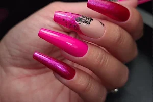Silly Nail'z image