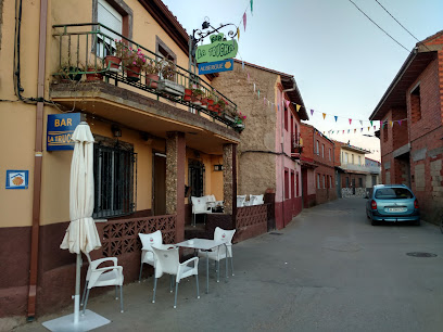 Bar Restaurante Albergue La Trucha - C. de la Fuente, 39, 49331 Olleros de Tera, Zamora, Spain