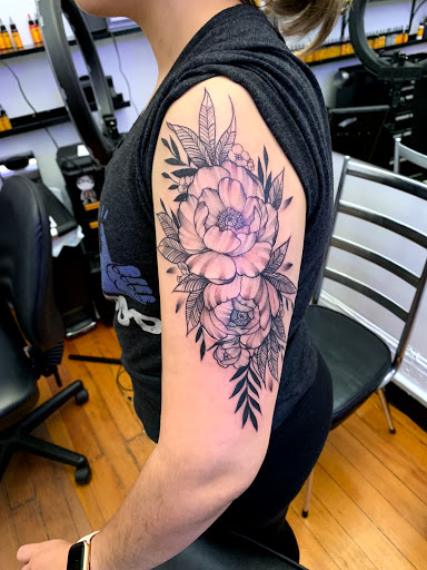 Tattoo Shop «Black & Blue Tattoo», reviews and photos, 381 Guerrero St, San Francisco, CA 94103, USA