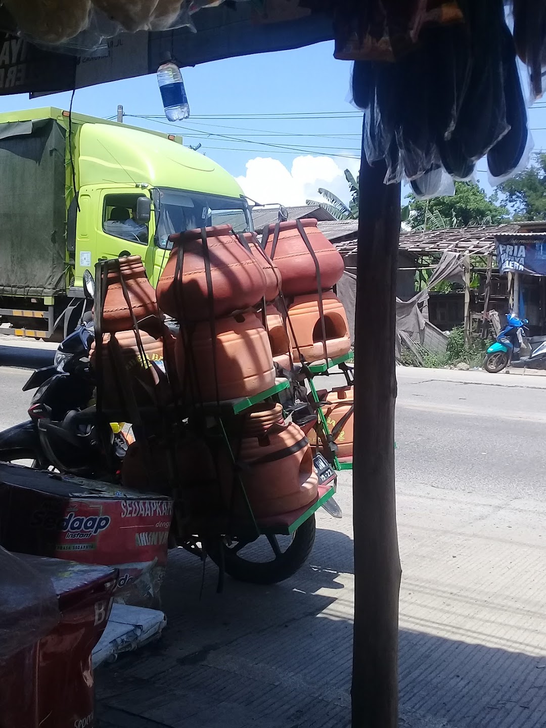 GUDANG TUNGKU BOS EMI (SUMBER BARA)