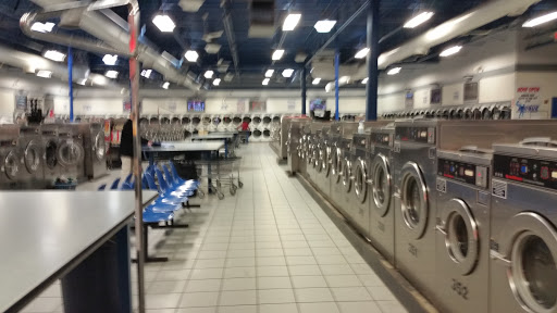 Laundromat «Laundry Kingdom Of Shirley», reviews and photos, 579 Montauk Hwy, Shirley, NY 11967, USA