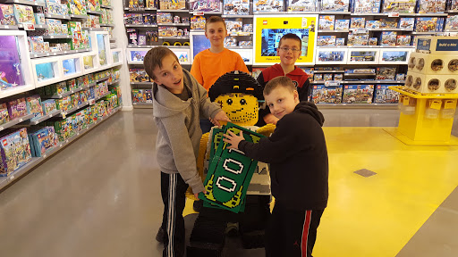 Toy Store «The LEGO Store», reviews and photos, 26300 Cedar Rd, Beachwood, OH 44122, USA
