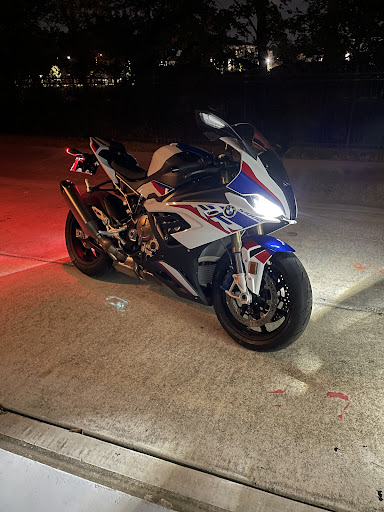 Motorcycle Dealer «BMW, Indian, and Slingshot Woodlands», reviews and photos, 198 Ed English Dr, Shenandoah, TX 77385, USA