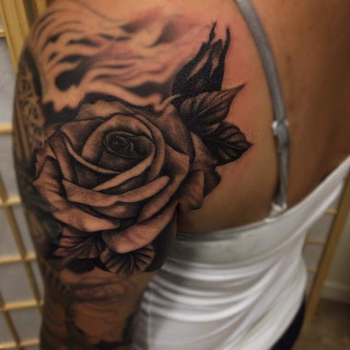 Tattoo Shop «San Antonio Rose Tattoo», reviews and photos, 320 Kitty Hawk Rd, Universal City, TX 78148, USA