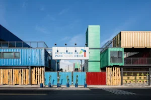 Container Park Tainan image