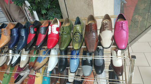 Shopping Mall «The Shops of Grand Avenue», reviews and photos, 275 W Wisconsin Ave, Milwaukee, WI 53203, USA