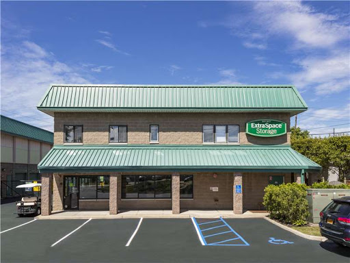 Storage Facility «Extra Space Storage», reviews and photos, 100 S Bayles Ave, Port Washington, NY 11050, USA