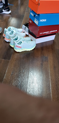 Shoe Store «A Snails Pace Running Shop», reviews and photos, 1040 E Imperial Hwy # F2, Brea, CA 92821, USA