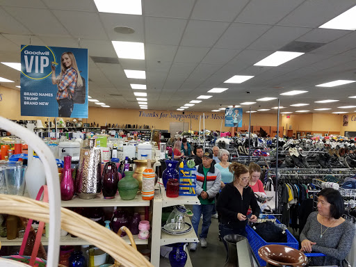 Thrift Store «Goodwill Retail Store and Donation Center», reviews and photos