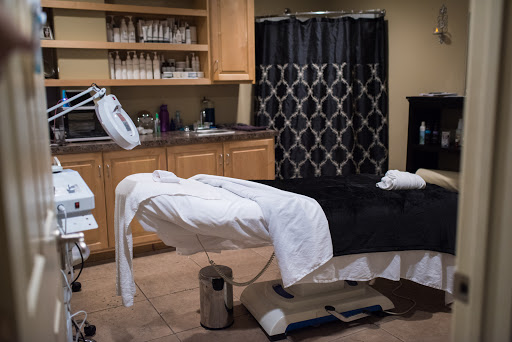 Hair Salon «J Paris Spa & Salon», reviews and photos, 1615 N Hampton Rd, DeSoto, TX 75115, USA