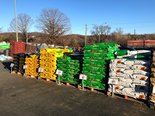 Home Improvement Store «Tractor Supply Co.», reviews and photos, 921 River Rd, Charlottesville, VA 22901, USA