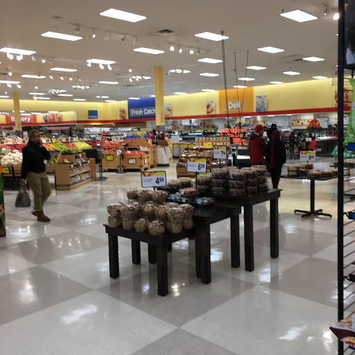 Supermarket «Shoppers Food & Pharmacy - Mondawmin», reviews and photos, 2000 Gwynns Falls Pkwy, Baltimore, MD 21216, USA