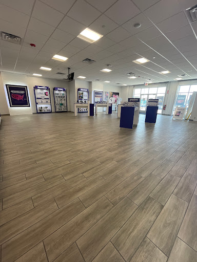 Cell Phone Store «MetroPCS Corporate Store», reviews and photos, 2385 W Cheltenham Ave Suite 225, Philadelphia, PA 19150, USA