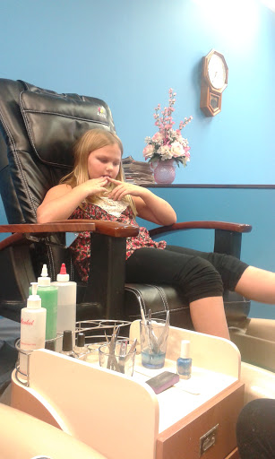 Nail Salon «Le Nails Salon», reviews and photos, 23513 US-23, Circleville, OH 43113, USA