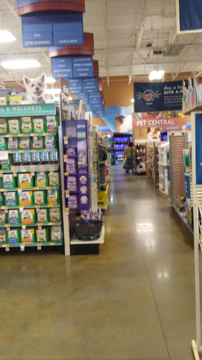 Pet Supply Store «PetSmart», reviews and photos, 601 Centerview Blvd, Kissimmee, FL 34741, USA