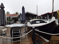 Atmosphère du Bar-restaurant à huîtres La Cabane Du Paliquey à La Teste-de-Buch - n°10