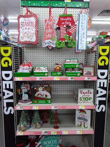 Discount Store «Dollar General», reviews and photos, 36 Winter Place Lane, Newland, NC 28657, USA