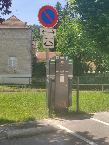 Borne de recharge de véhicules électriques SDE Aube Charging Station Gyé-sur-Seine
