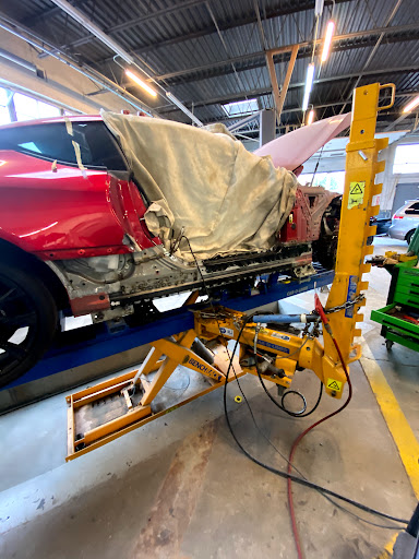 Auto Body Shop «E&M Auto Body Shop», reviews and photos, 3120 River Rd, River Grove, IL 60171, USA