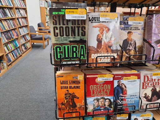 Book Store «Half Price Books», reviews and photos, 2041 Ford Pkwy, St Paul, MN 55116, USA