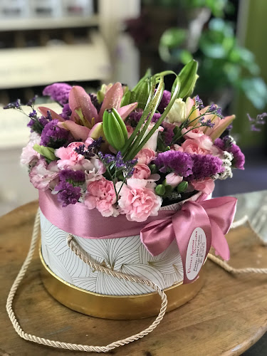 Flores e Aromas Decoracoes - Floricultura