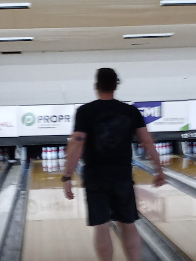 Bowling Alley «Town & Country Lanes», reviews and photos, 3500 River Rd N, Keizer, OR 97303, USA