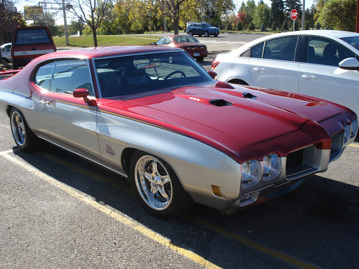 Auto Body Shop «Collision Masters», reviews and photos, 5111 Hanson Ct N, Minneapolis, MN 55429, USA