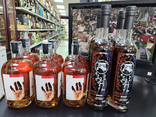 Liquor Store «Royal Liquor & Wine», reviews and photos, 1015 N Randall Rd, Elgin, IL 60123, USA