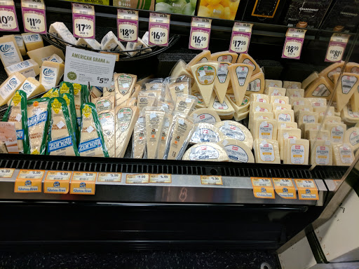 Shopping Mall «Gateway Plaza», reviews and photos, 21929 Ventura Blvd, Los Angeles, CA 91364, USA