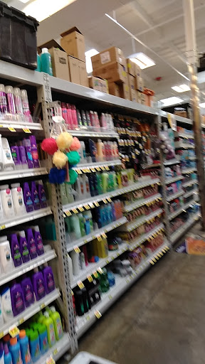 Grocery Store «Food 4 Less», reviews and photos, 4400 Slauson Ave, Maywood, CA 90270, USA