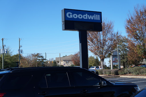 Corporate Campus «Goodwill Outlet», reviews and photos