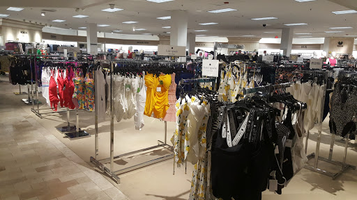 Department Store «Lord & Taylor», reviews and photos, 27650 Novi Road, Novi, MI 48377, USA