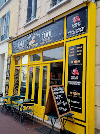 Downtown Street Food Restaurant à Saint-Germain-en-Laye menu