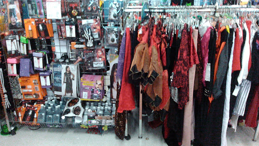 Thrift Store «Goodwill - Bloomington», reviews and photos, 7845 Lyndale Ave S, Bloomington, MN 55420, USA