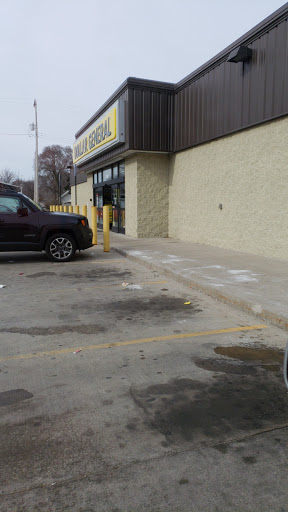 Discount Store «Dollar General», reviews and photos, 2160 Henry St, Muskegon, MI 49441, USA