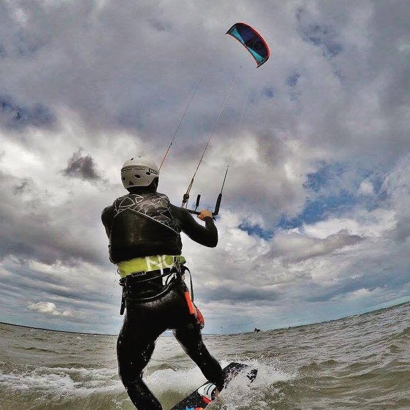360 Kitesurfing Lessons / Kiteboarding Ireland