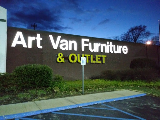 Art Van Furniture - Muskegon, 630 Seminole Rd, Muskegon, MI 49441, USA, 