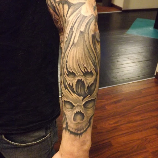 Tattoo Shop «Lucky Lotus Tattoo», reviews and photos, 1045 S Clinton Ave, Rochester, NY 14620, USA