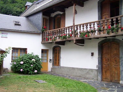 Appartements meublés 2 et 5 personnes à Esterre