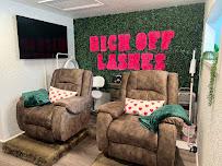 Eyeconic Beauty Lounge - Photo 5 - Car repair in St. Petersburg, FL, St. Petersburg