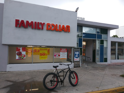 FAMILY DOLLAR, 1166 Normandy Dr, Miami Beach, FL 33141, USA, 