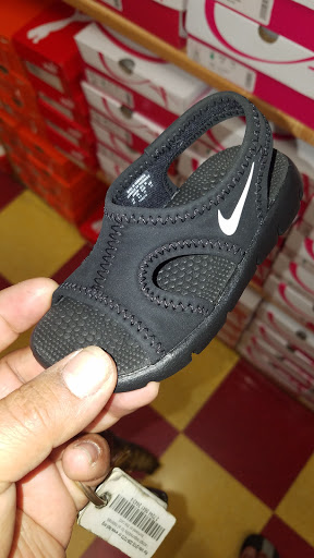 Shoe Store «WSS», reviews and photos, 6250 Atlantic Ave, Bell, CA 90201, USA