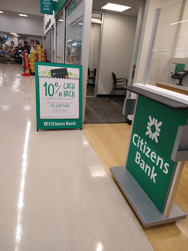 Grocery Store «Stop & Shop», reviews and photos, 40 Franklin Village Drive, Franklin, MA 02038, USA