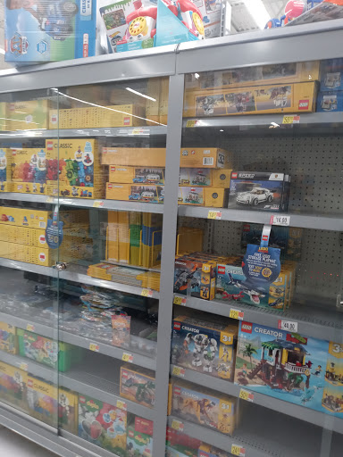 Shopping Mall «Eastport Plaza Shopping Center», reviews and photos, 4000 SE 82nd Ave, Portland, OR 97266, USA